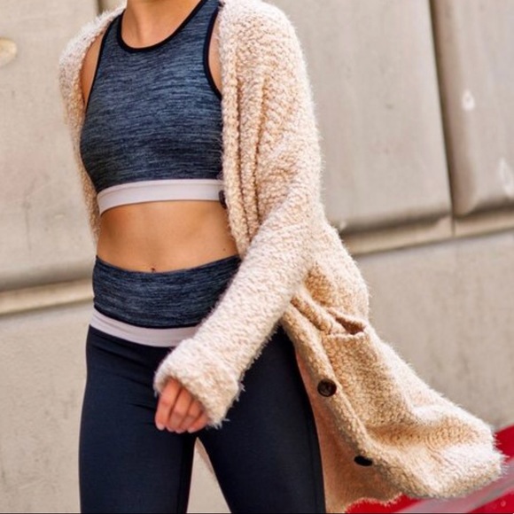 Soft Sherpa button Cardigan - Picture 3 of 8